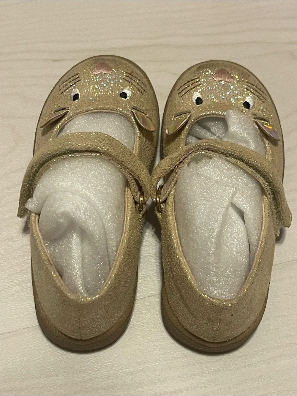 Harper Canyon Girls' Glitter Gold Mary Jane Shoes with Mouse Face
